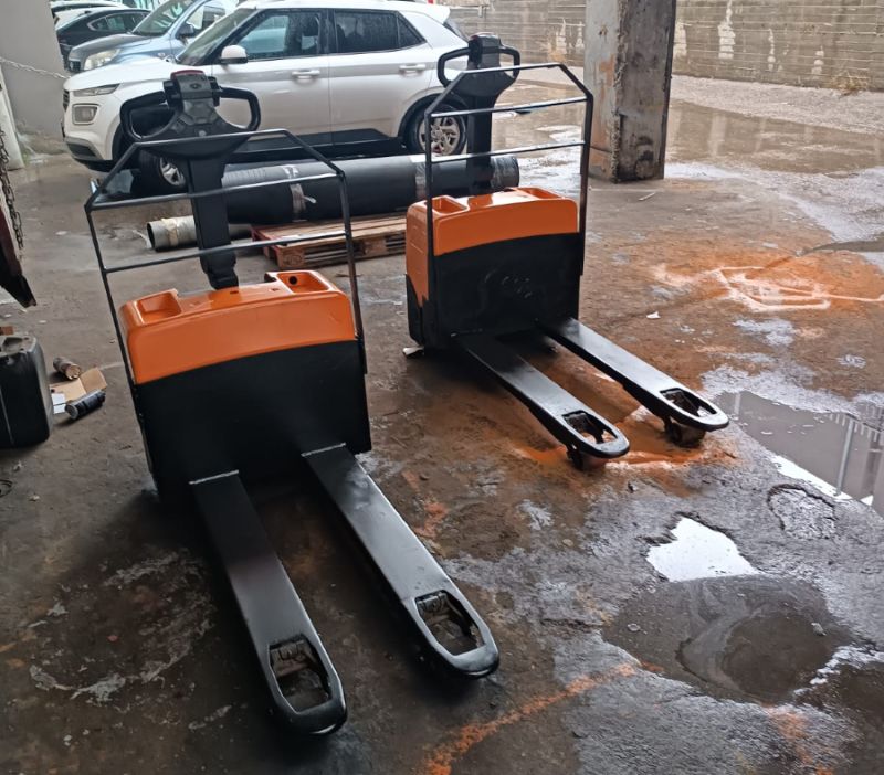 עגלת משטחים חשמלית