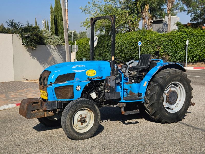 טרקטור 100-51 כוח סוס