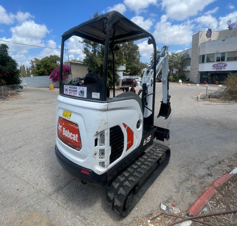 Bobcat - بوبكات