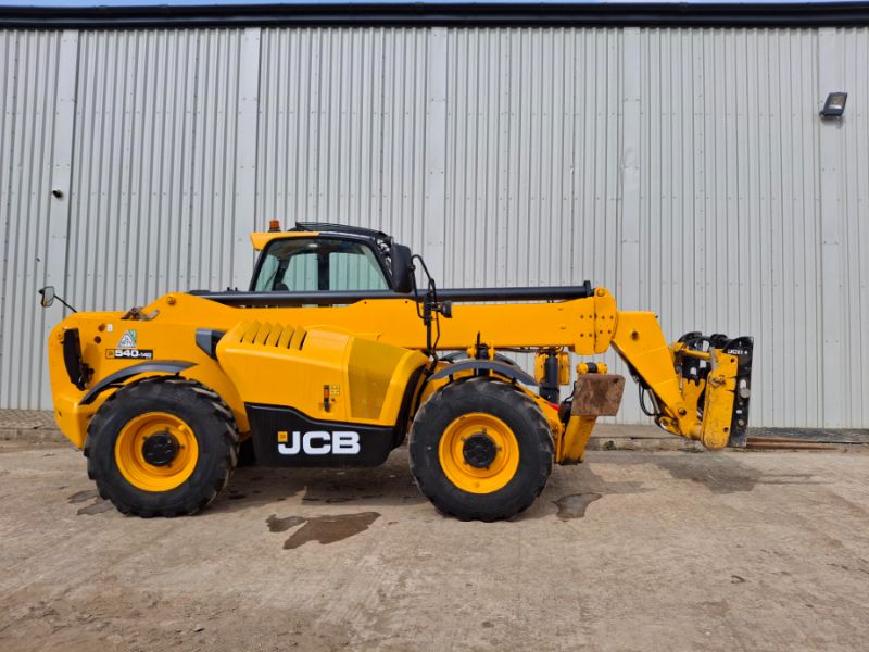 JCB - ג'יי.סי.בי