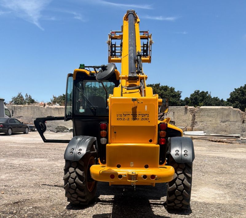 JCB - ג'יי.סי.בי