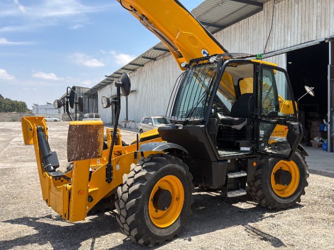 JCB - ג'יי.סי.בי