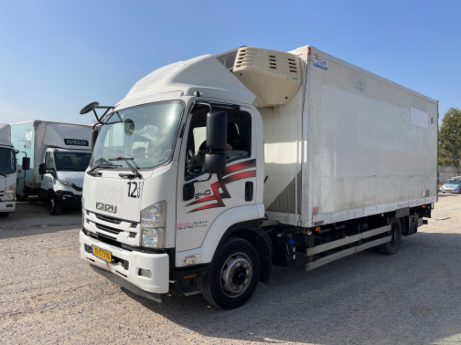 Isuzu