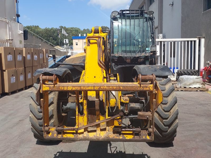JCB - ג'יי.סי.בי