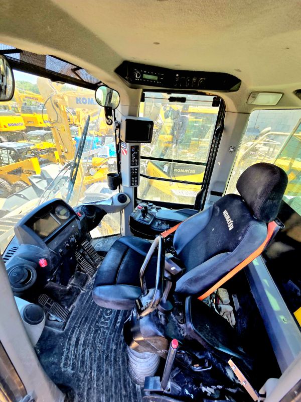 Komatsu