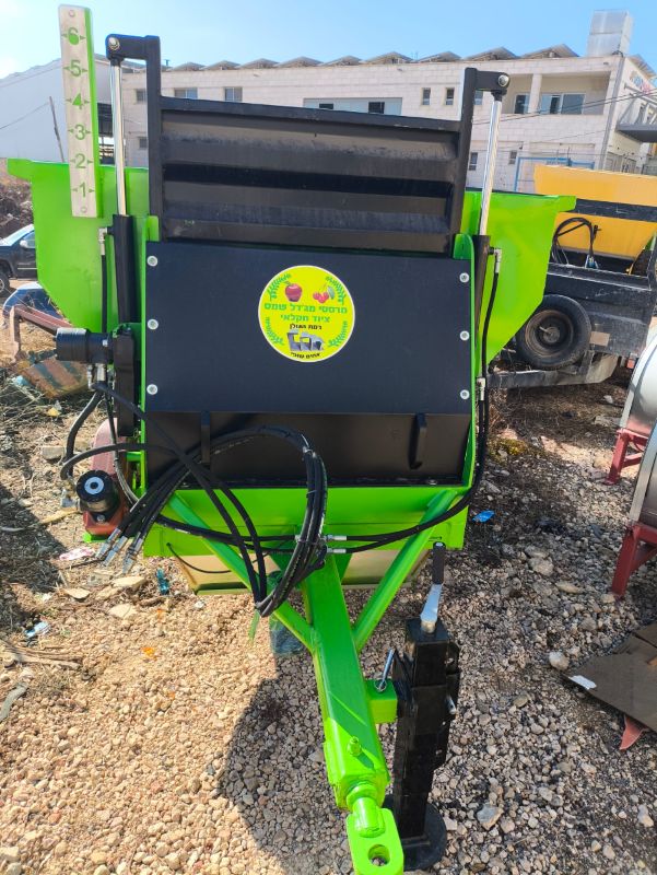 Majdal Shams Sprayers - מרססי מג'דל שמס