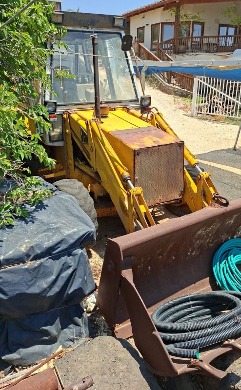 JCB - ג'יי.סי.בי