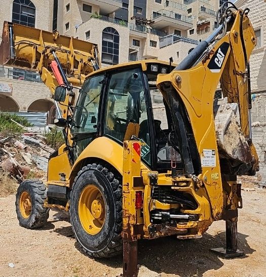 Caterpillar  -  קטרפילר