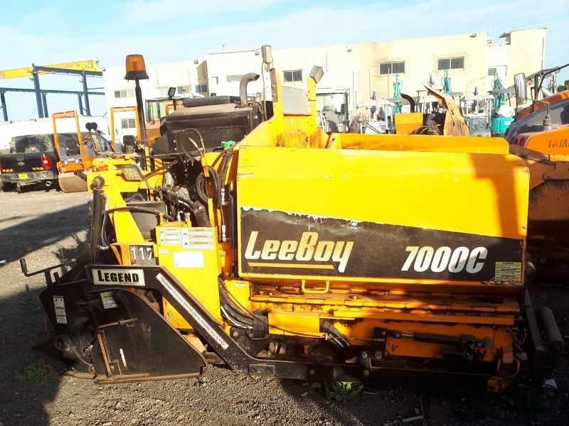 Asphalt paver - Finisher